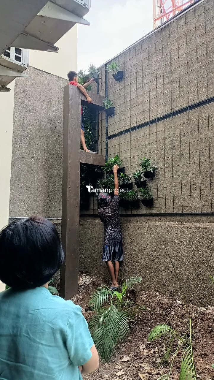 vertical garden the home srengseng